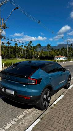 VOLVO C40 P8 RECHARGE PURE ELECTRIC AWD